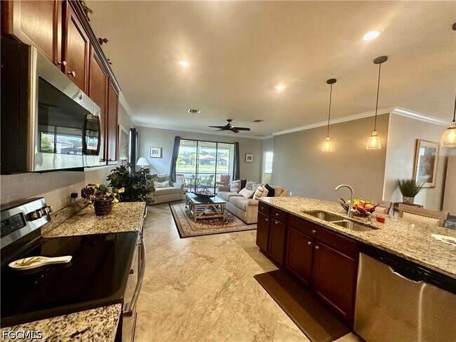 Foto del edificio - 11600 Golden Oak Terrace