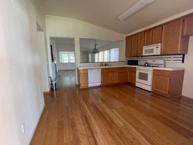 Cocina - 3870 Graham Island Rd