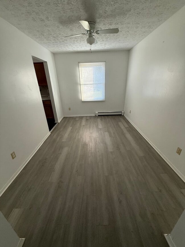 Building Photo - 5008 West Blvd