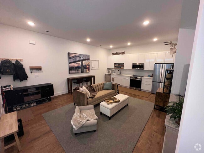Building Photo - 979 Montague Pl