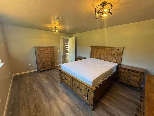 Foto del edificio - Country Home, 4 bed/2bath short term rental