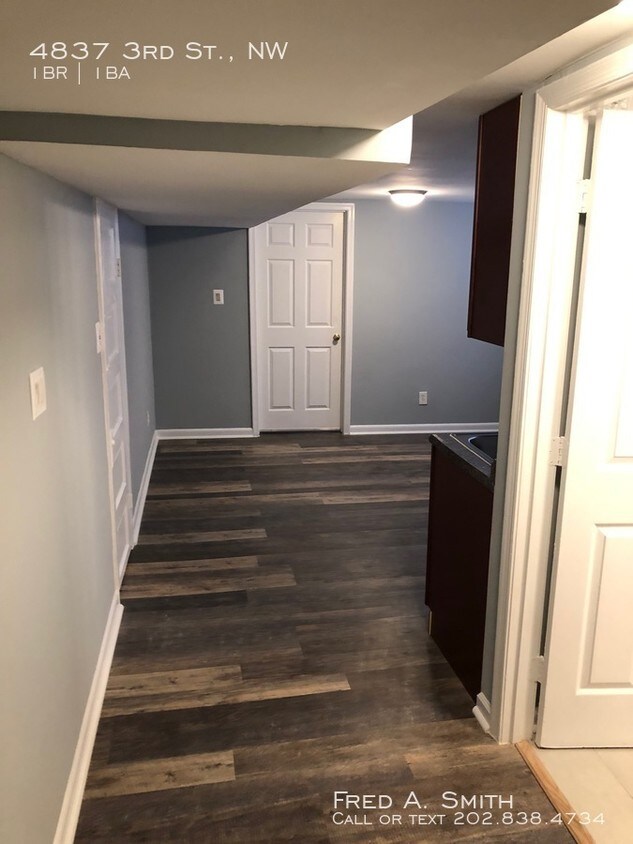 Primary Photo - Basement Jr. One Bedroom Apt Available Now!