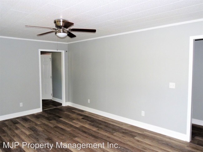 Foto del edificio - 239 Janet Dr