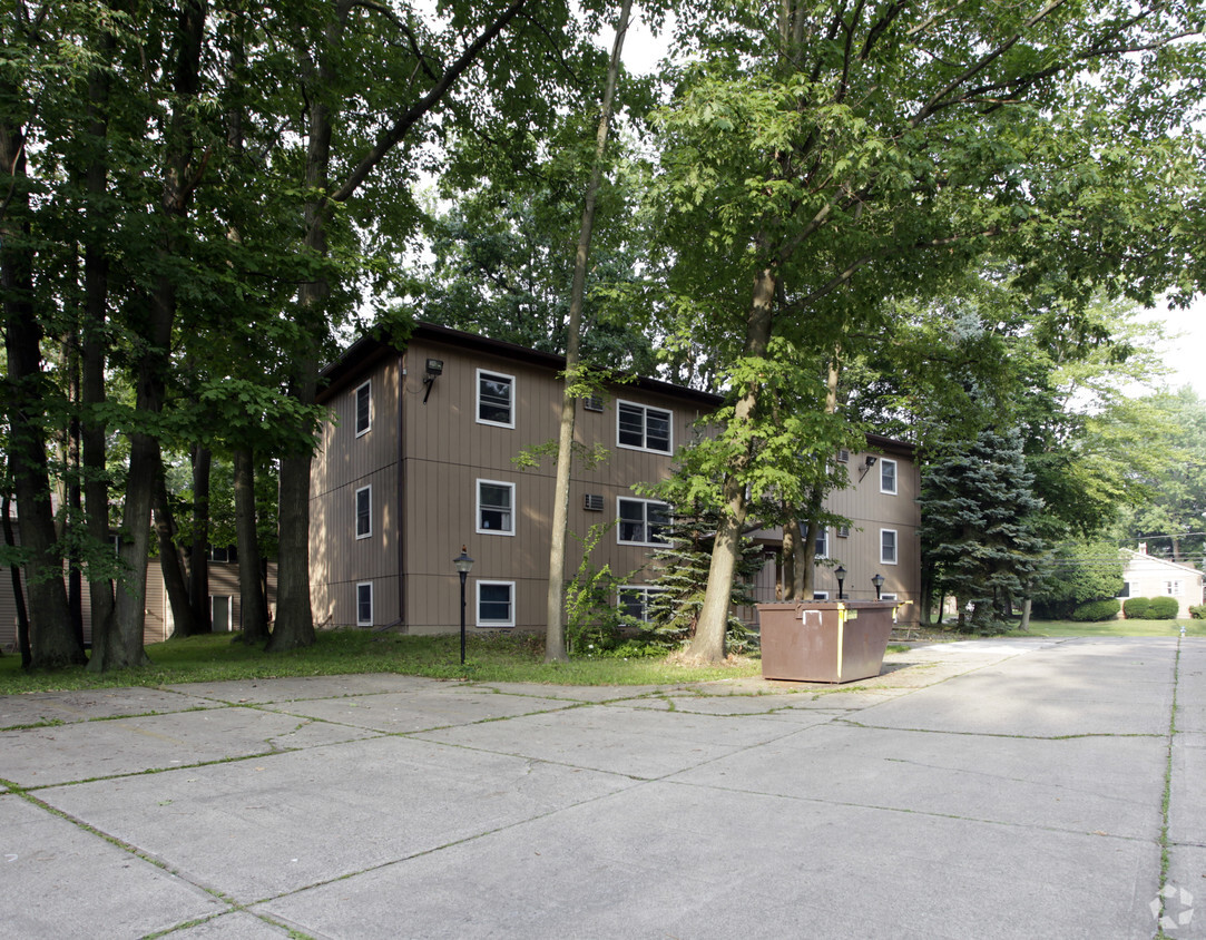 Building Photo - 10400-10402 South St