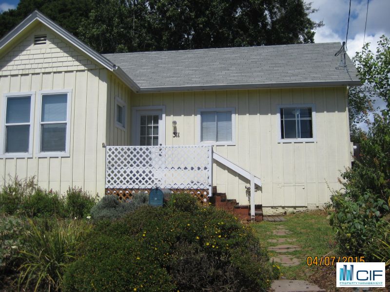 Primary Photo - 311 Button St