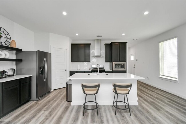 Building Photo - 12231 City Rose Ct