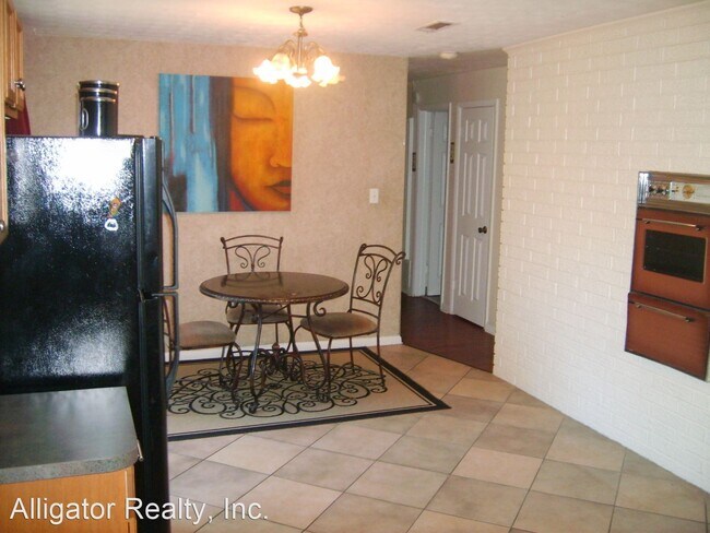 Foto del edificio - 3 br, 2 bath House - 506 NW 34 Street