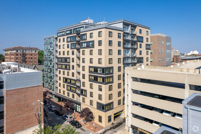 Building Photo - The Square