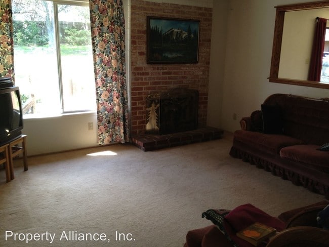 Building Photo - 3 br, 2 bath House - 3381 Mesa Verdes Drive