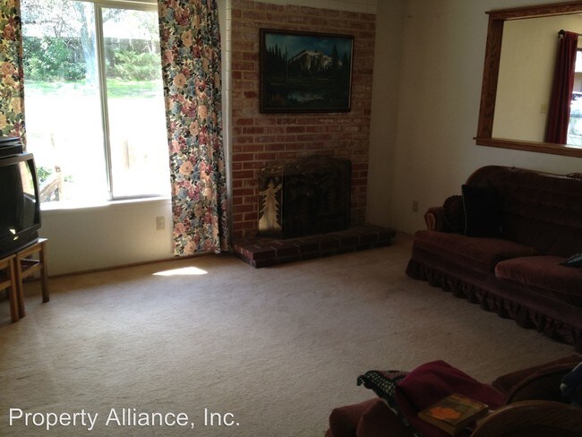 Foto del edificio - 3 br, 2 bath House - 3381 Mesa Verdes Drive