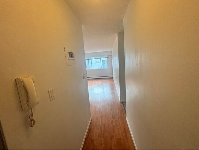 Photo du bâtiment - 639-639 Constance Ave