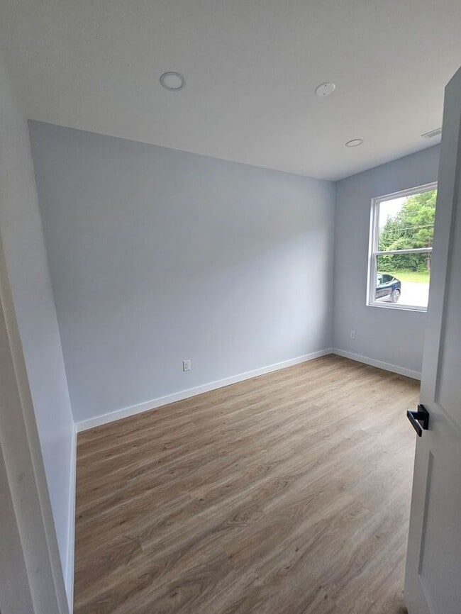 Building Photo - Brand New 3BD/2BA Ranch in Newton, NC!
