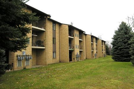 Primary Photo - Highland Manor Apartments