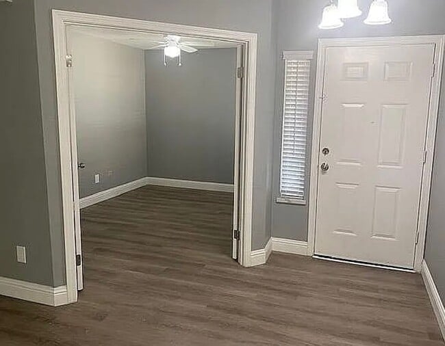 Building Photo - Look no more !