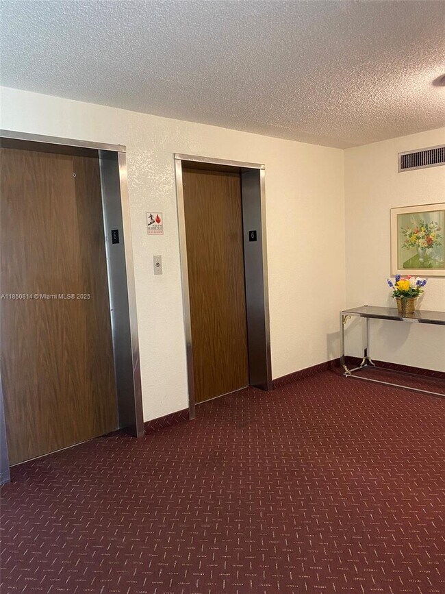 Foto del edificio - 16751 NE 9th Ave