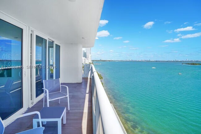 Foto del edificio - 1717 N Bayshore Dr