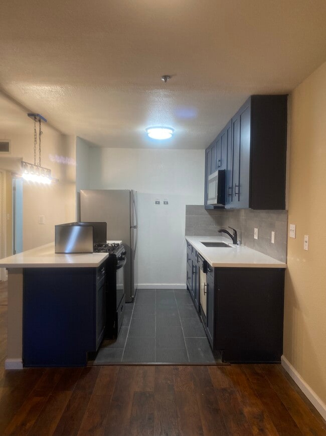 Building Photo - 1020 San Gabriel Cir