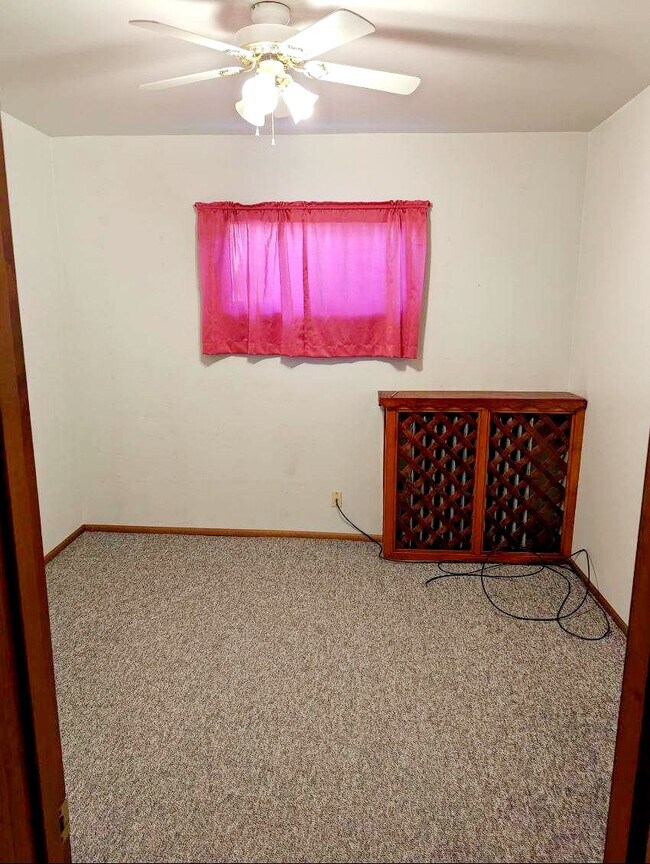Foto del edificio - 718 Hannah St