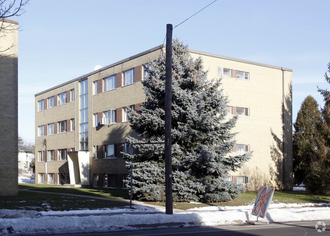 Primary Photo - Robinson Court Apartments