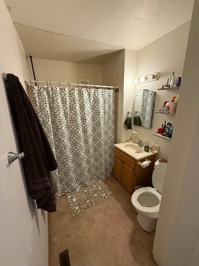 Foto del edificio - 610 Niagara St