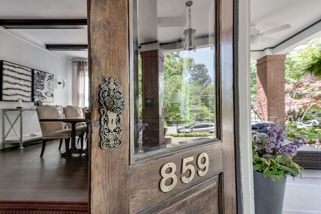 Foto del edificio - 859 Edgewood Ave NE