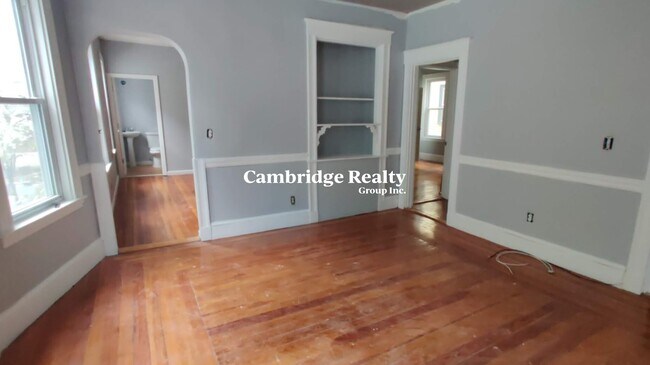 Building Photo - 20 Madison St