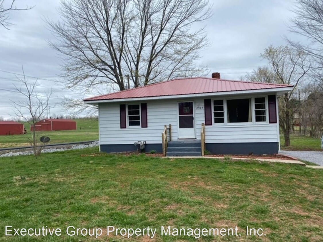 2 br, 1 bath House 2945 S.Wilson Rd. House for Rent in Radcliff, KY