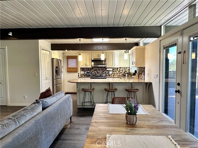 Foto del edificio - 214 Del Gado Rd