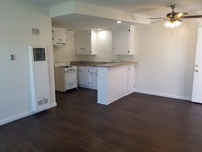 Foto del edificio - 7322 Neo St