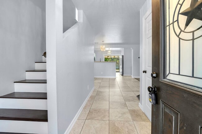 Building Photo - 7831 Saddle Run