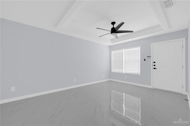 Building Photo - 1620 El Camino Dr