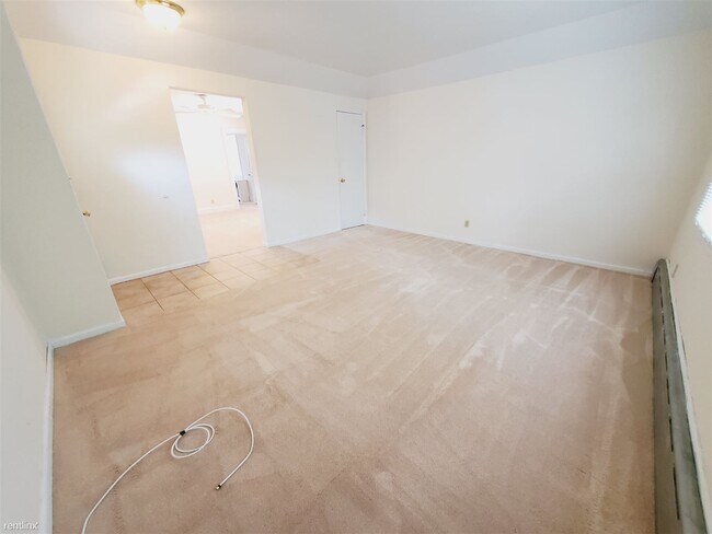 Foto del edificio - 45 Byram Terrace Dr