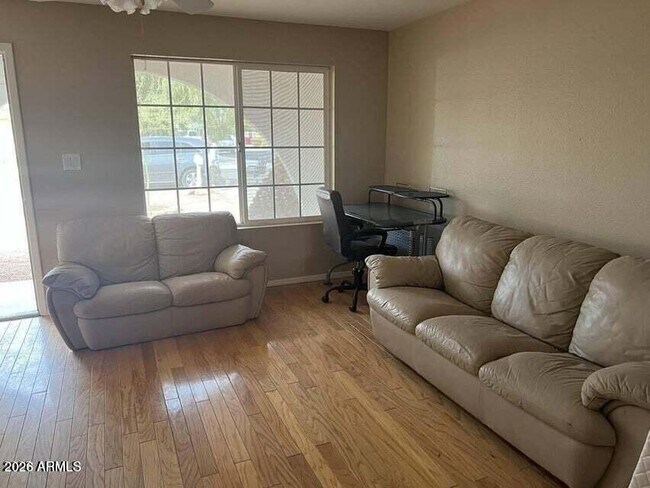 Foto del edificio - 1941 E Pegasus Dr