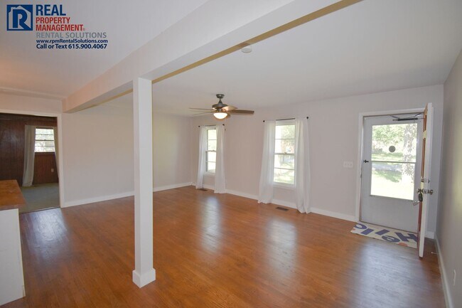 Foto del edificio - All brick 3, bd home PLUS bonus room and back deck!