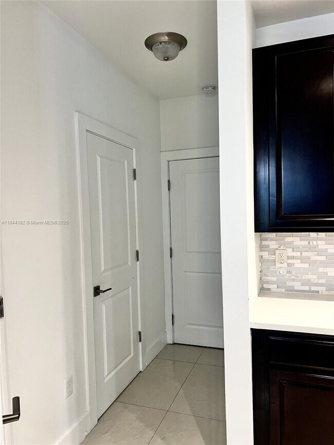 Building Photo - 4536 E Aqua Bella Ln