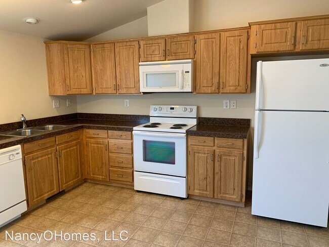 Building Photo - 2 br, 2 bath House - 16101 NE 10th Cir