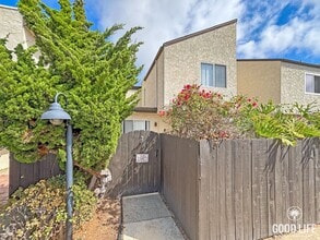 Building Photo - 4465 Vision Dr