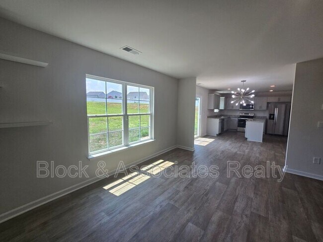 Foto del edificio - 310 Beresford Wy