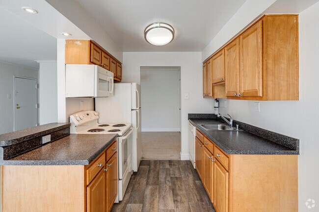 2HAB, 1,5BA - 873SF - The Apartments at The Sycamores