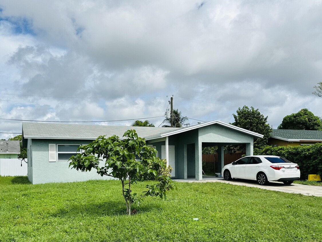 Primary Photo - 4599 Pruden Blvd