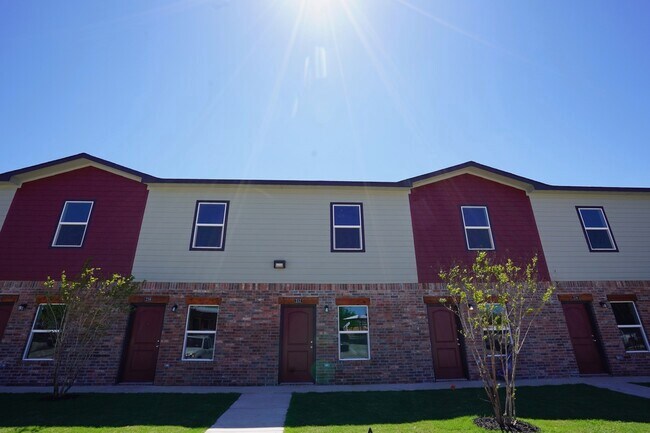Foto del edificio - Paluxy Townhomes