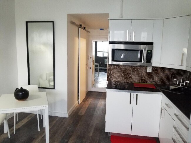 Foto del edificio - 255 W 24th Street