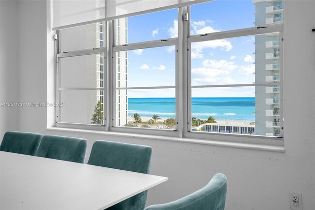 Foto del edificio - 5640 Collins Ave