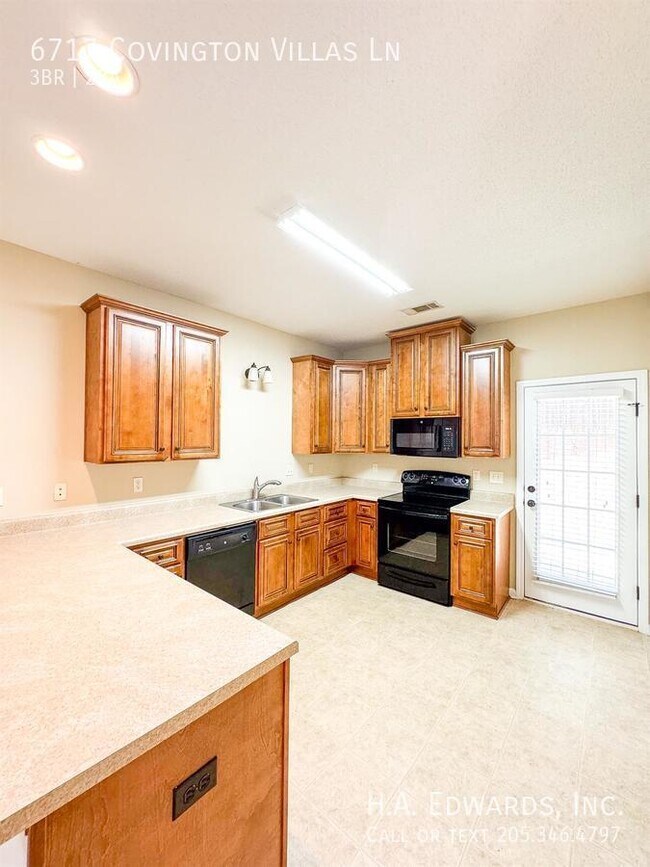 Foto del edificio - 6717 Covington Villas Ln