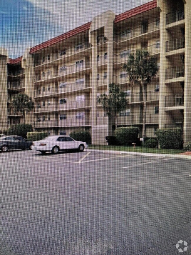 Building Photo - 3661 Via Poinciana
