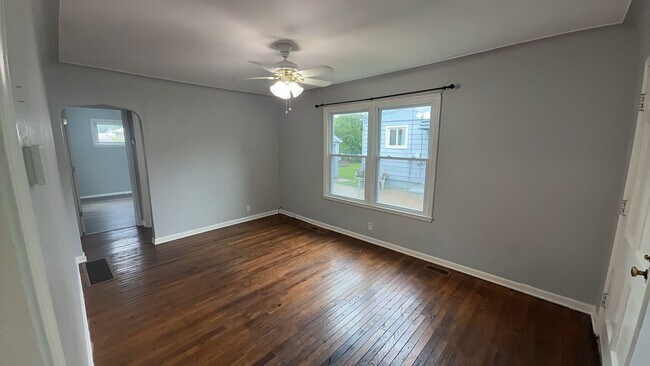 Building Photo - 2723 Eldora Dr