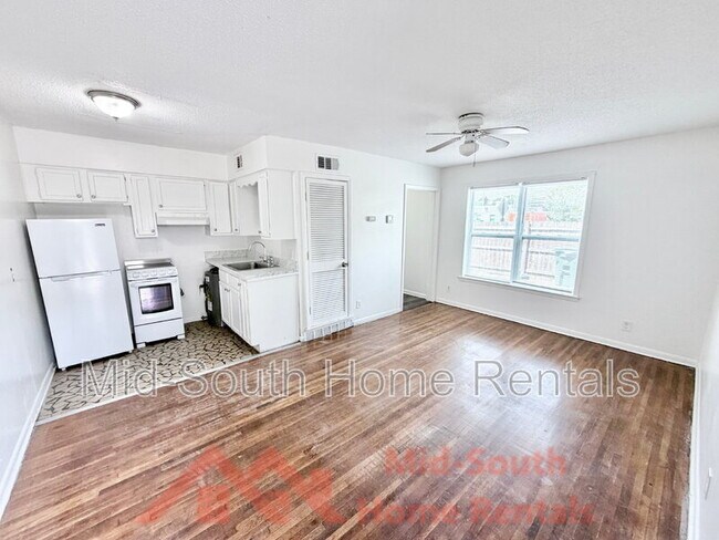 Building Photo - 3969 Southlawn Ave
