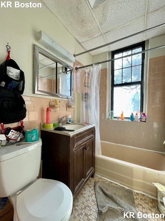 Building Photo - 51 Queensberry St