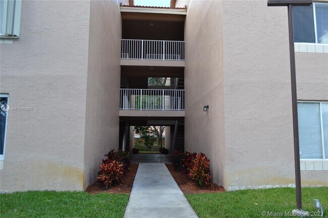 Foto del edificio - 10520 SW 158th Ct