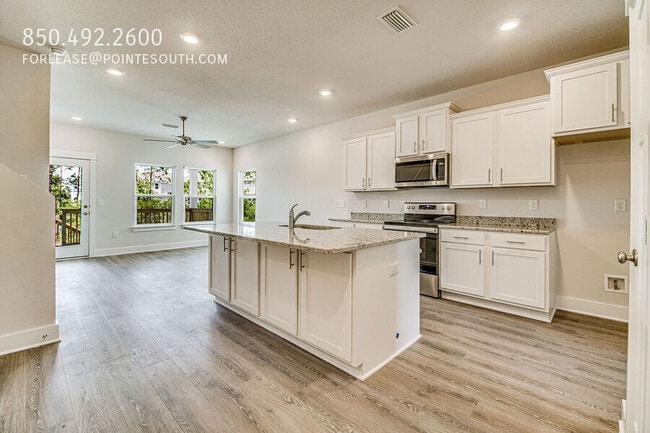 Building Photo - 7917 Sweet Retreat Ln